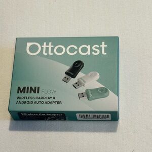 Ottocast Mini Flow Wireless Carplay Adapter